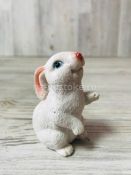 Кролик ушастый  белый 8*4,5*6 см, полистоун